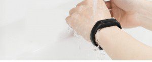 Xiaomi Mi Band 2 nabízí voděodolnost IP67