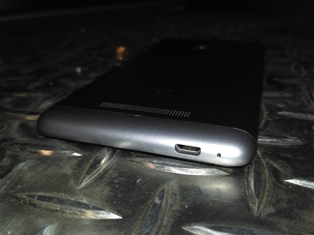 Dolní strana - Xiaomi Redmi Note 3 Pro