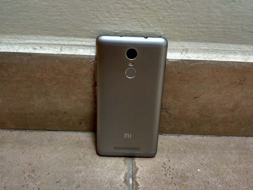 Xiaomi Redmi Note 3 Pro - Zadní strana z kovu
