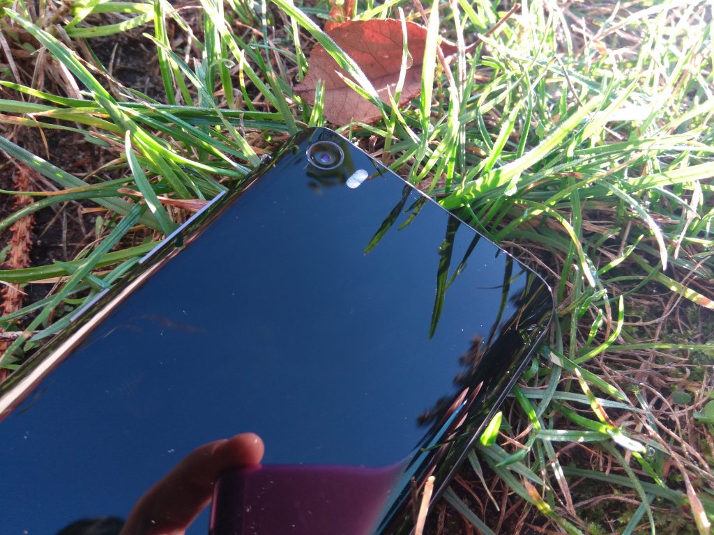 Xiaomi Mi 5 - Skleněná záda