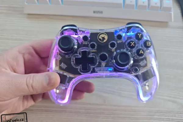 Recenze Marvo Ghost 40 – dostupný průhledný gamepad pro PC, Android, iOS, konzole a TV