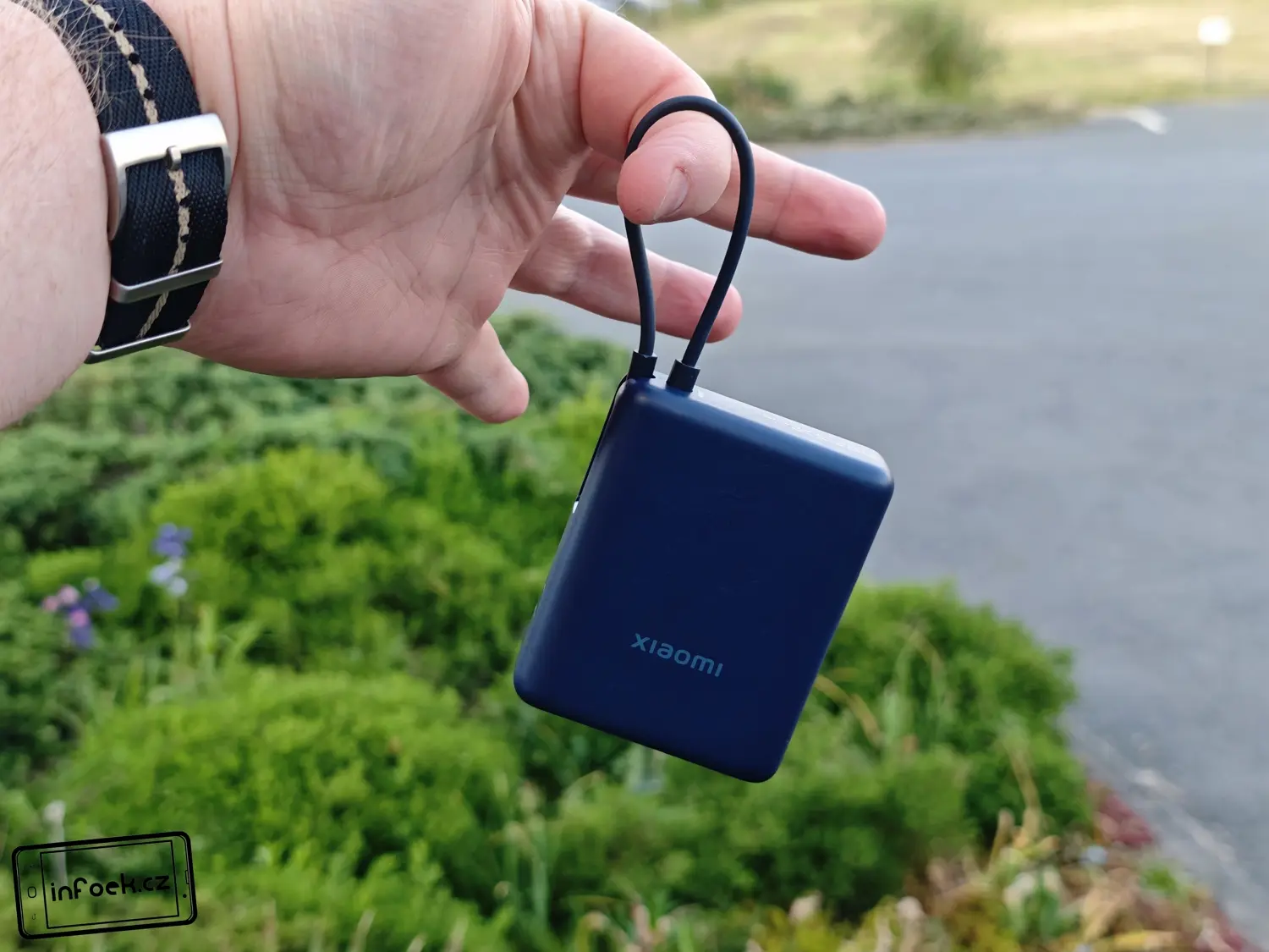 Recenze Xiaomi 33W Power Bank 10000mAh – integrovaný kabel a malé rozměry