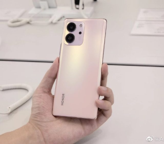 HONOR 80 SE - zdroje: Weibo