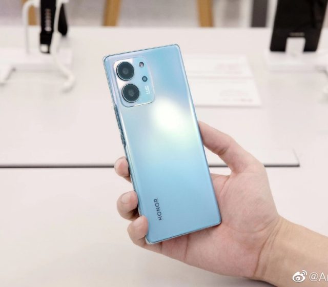 HONOR 80 SE - zdroje: Weibo
