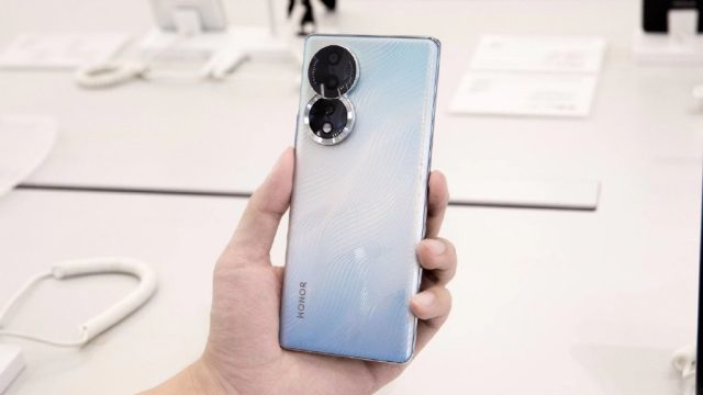 HONOR 80 5G - Zdroje: Weibo