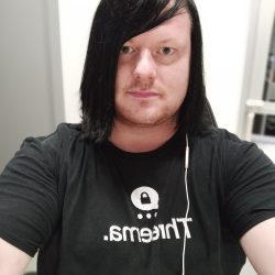 Dobré světlené podmínky, portrétní režim s rozostřením