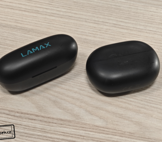 Krabička vlevo je levnějšího modelu LAMAX Dots3 a krabička vpravo patří dražšímu modelu LAMAX Dots3 ANC