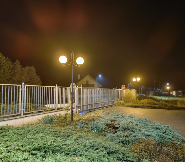 Hlavní fotoaparát, s nočním režimem