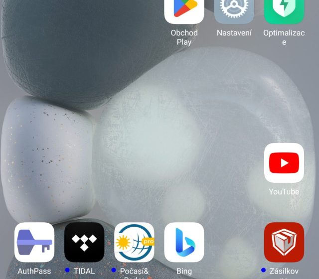 Stažený MIUI layout 6x7