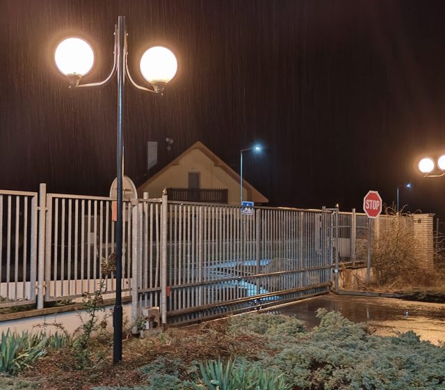 2x optický zoom, noční režim