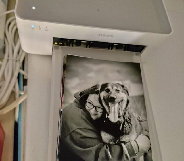 Hlavní fotoaparát, špatné světelné podmínky bez nočního režimu, automatika