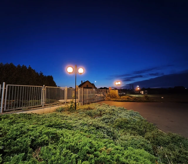 Ultraširokoúhlý fotoaparát, noční režim