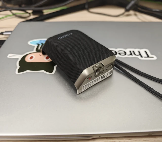 Aplikace od výrobce, hlavní fotoaparát, automatika